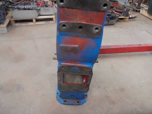 for, Ford 5030 Rear Axle Centre Housing 4wd in Good Condition