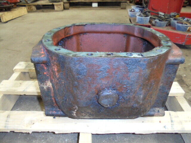 for, David Brown 1490 4wd Front Axle Centre Diff Housing in Good Condition