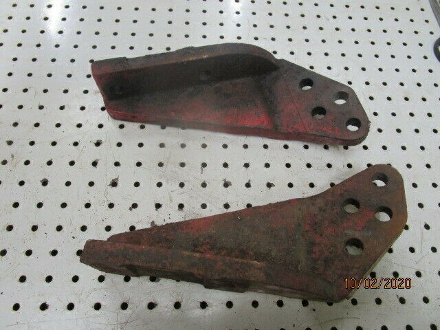 Case IH 584,684 Hydraulic Arms Stabiliser Chain Axle Mountings in Good Condition