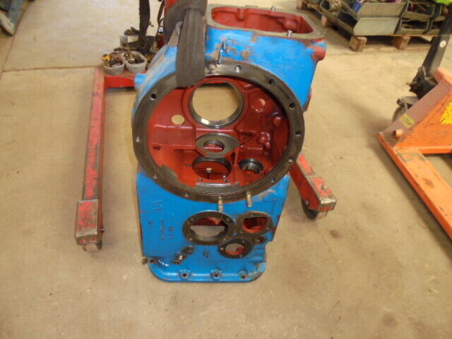 for, Ford 5030 Rear Axle Centre Housing 4wd in Good Condition