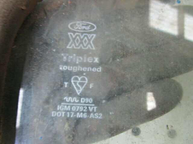 for, Ford 4600-7610 Q Cab RH Lower Door Glass & Rubber Seal in Good Condition