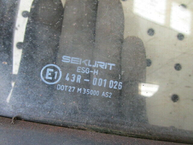 for, David Brown 1294,1494,1394 LH Lower Front Glass & Seal in Good Condition