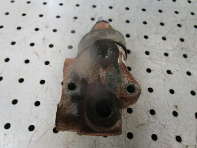for, David Brown 1494 Brake Compensator Valve (under cab) in Good Condition
