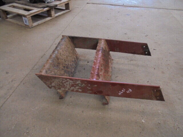 for, David Brown 1390 RH Cab Foot Step - Good Condition