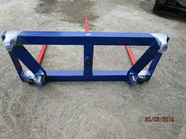 Heavy Duty Bale Spike Carrier Euro 8 Brackets 1 x 980mm Spike 2x 820mm Spikes