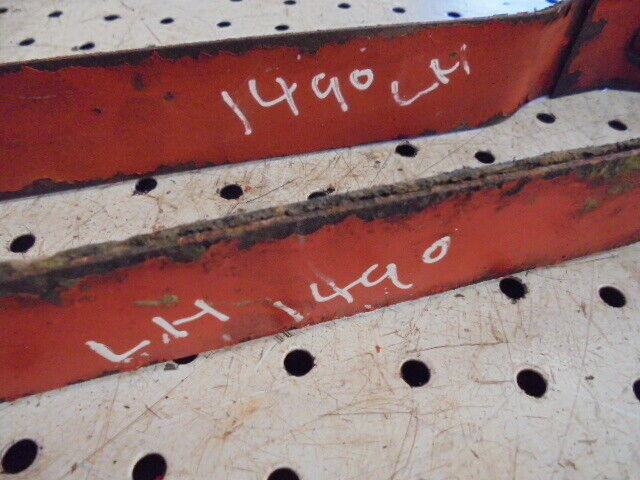 for, David Brown 1490 LH Diesel Tank Mounting Straps - Good Condition