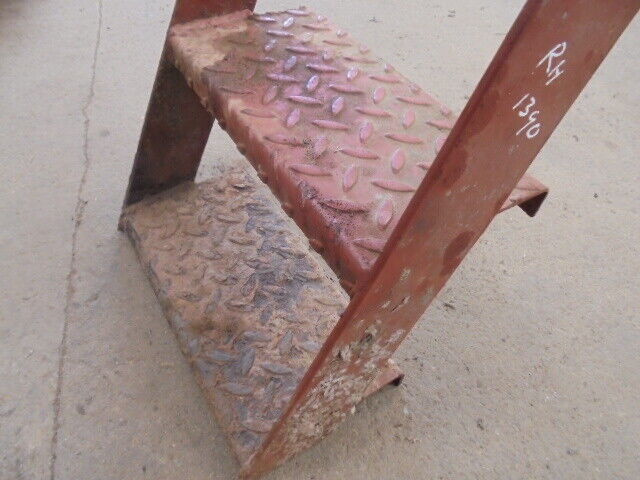 for, David Brown 1390 RH Cab Foot Step - Good Condition