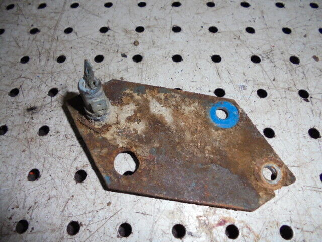 for, Ford 4000 Dash Fuse Holder Bracket in Good Condition