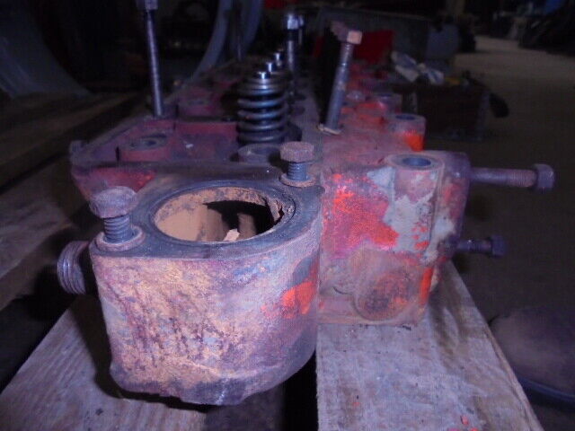 for, David Brown 1490 Engine Cylinder Head in Good Condition