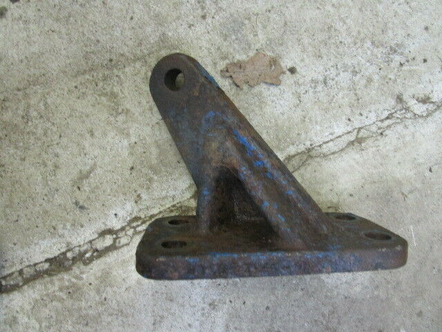 Ford 4610 LH Hydraulic Arm Stabiliser Bracket in Good Condition