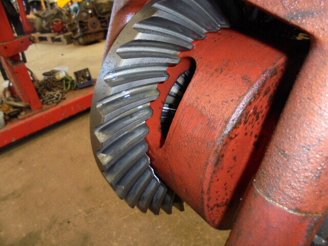 for, David Brown 1490 4wd Front Axle Crown Wheel & Pinion in Good Condition