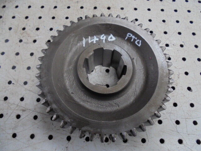 for, David Brown 1490 PTO Double Drive Gear in Good Condition