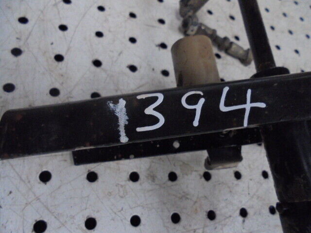 for, David Brown 1394 Throttle Linkage & Bracket - Good Condition