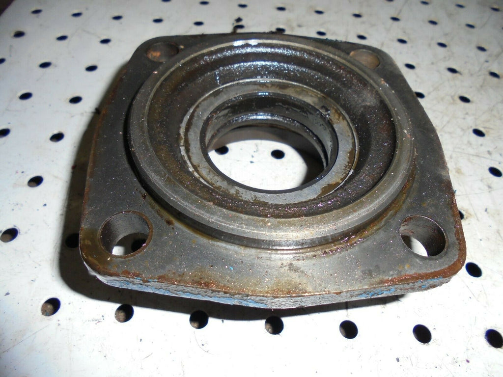 for, FORD 4600 PTO Shaft Seal Housing in Good Condition