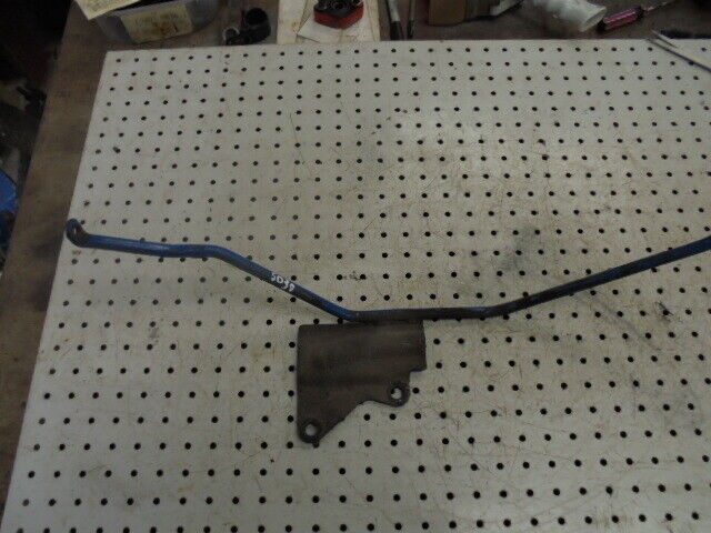 for, Ford 5030 Bonnet Front Mounting Bracket in Good Condition