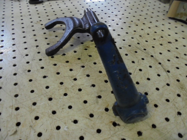 Ford 4100, 4000 Diff Lock Engaging Fork And Selector Shaft