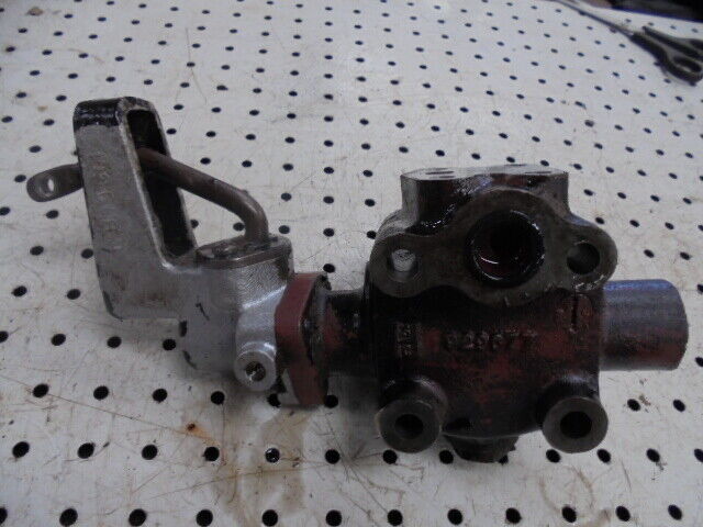 for, David Brown 1394 Hydraulic Isolator Valve Assembly - Good Condition