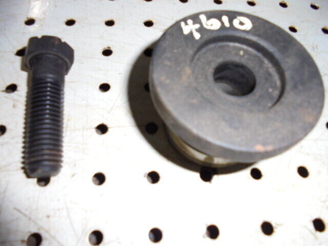 for, Ford 4610 Engine Idler Timing Gear Mounting Hub & Bolt in Good Condition