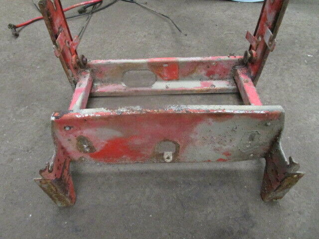 for, David Brown 1290, 1390 Front Battery Tray & Bonnet Mounting Bracket