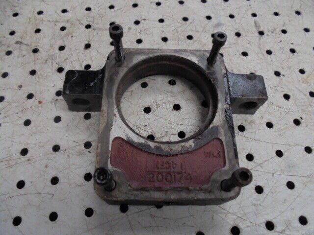 for, David Brown 1394 Hydraulic Pump Mounting Bracket - Good Condition