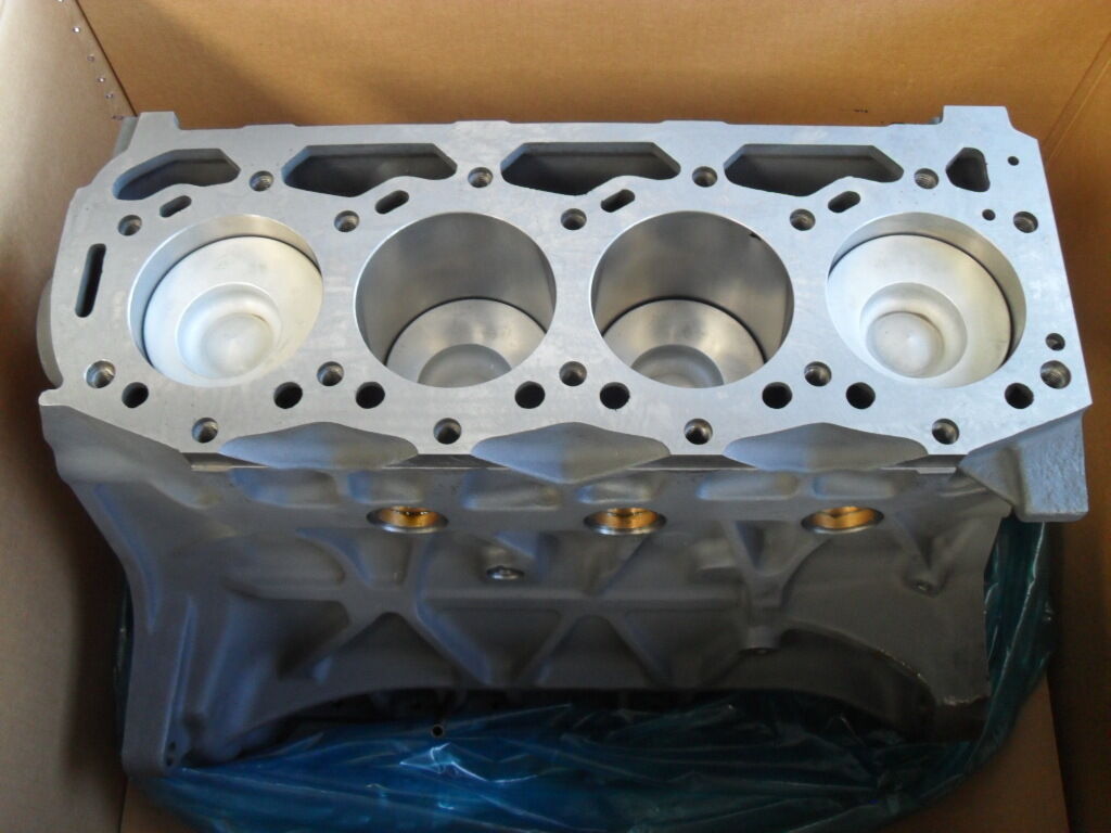 Ford 7600/6810/7610/7700/7710 Engine Short Motor - NEW