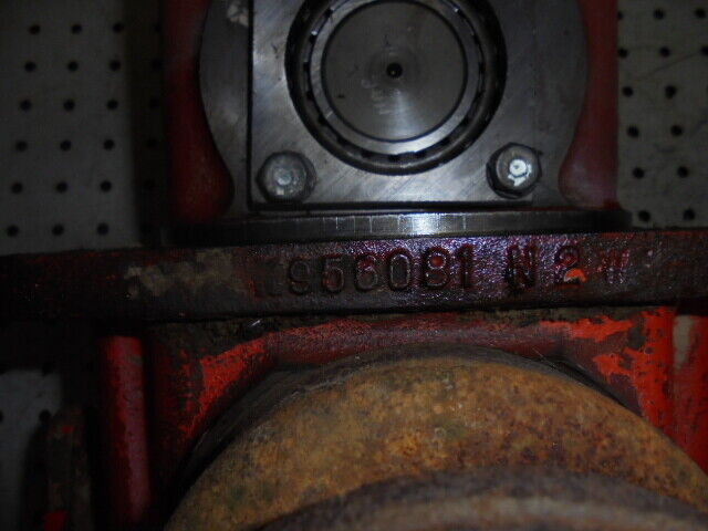 for, David Brown 1490 4wd Transmission Drop Box (DB Axle) in Good Condition
