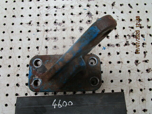 Ford 4600 RH Hydraulic Arm Stabiliser Bracket in Good Condition