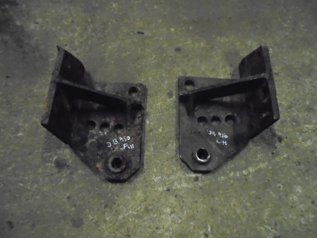 For DAVID BROWN 950 Hydraulic Arms Retaining Brackets