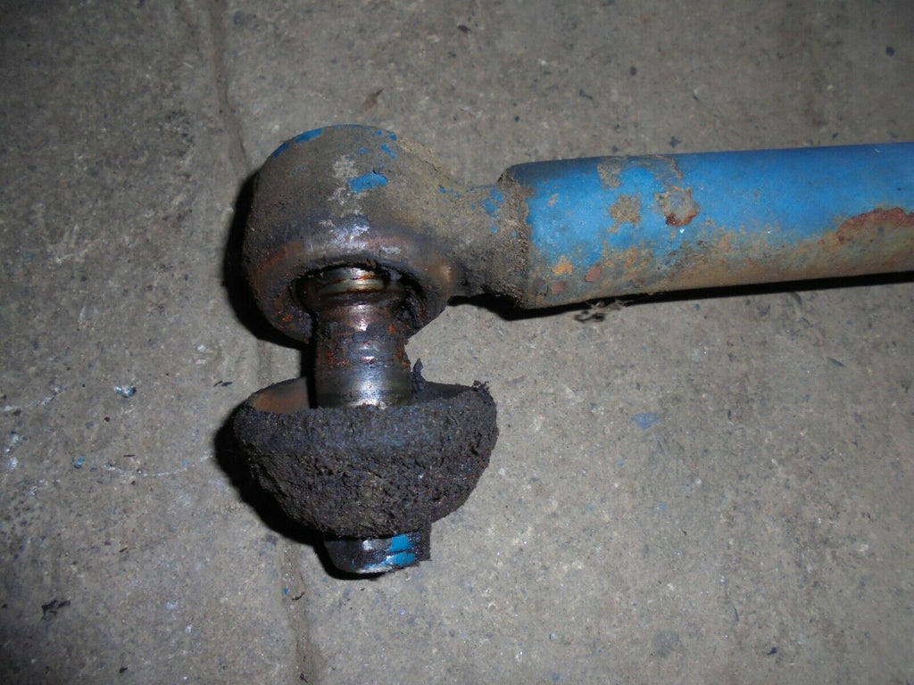 for, FORD 4600 Steering Drag Link from Steering Box in Good Condition