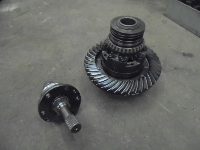 Ford New Holland 4830, 5030 Rear Axle Crown Wheel And Pinion With Differential 2wd