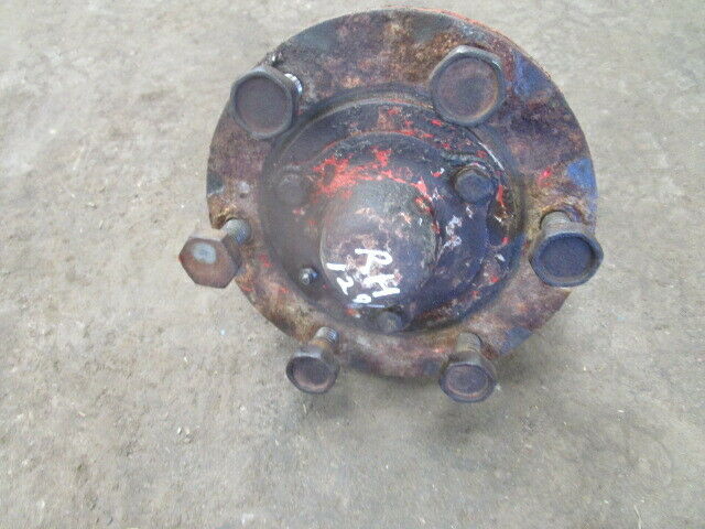 for, David Brown 1290, 1390 Front Wheel Hub with Studs & Bearings