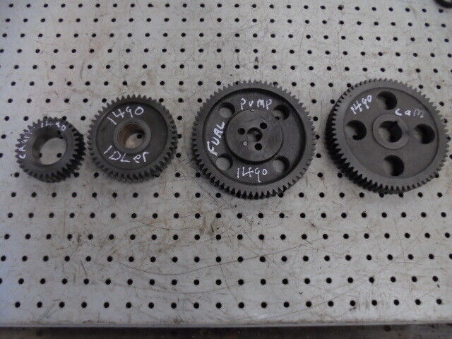 for, David Brown 1490 Engine Timing Gears - Good Condition