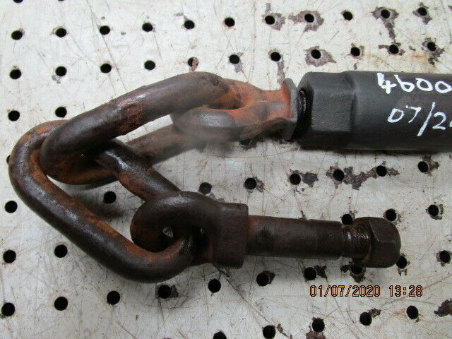 Ford 4600 Hydraulic Arm Stabiliser Chain in Good Condition