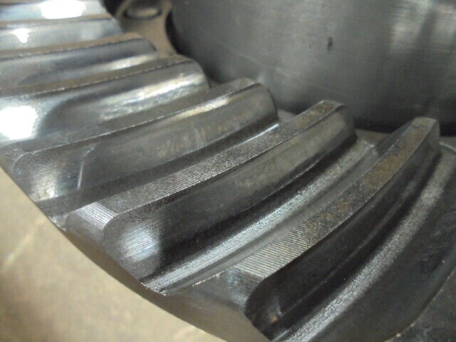 for, Ford 5030 Rear Axle Crown Wheel & Pinion with Diff Unit in Good Condition