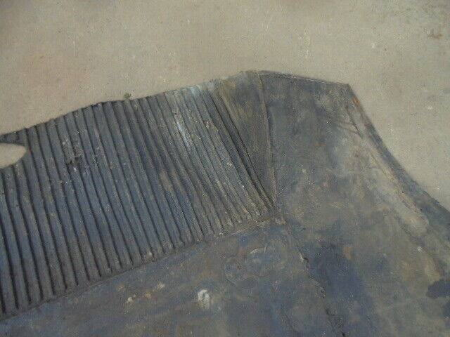 for, David Brown 1490 Cab Floor Mat - Good Condition