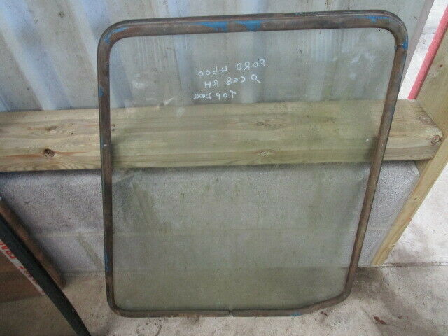 for, Ford 4600-7610 Q Cab RH Top Door Glass & Rubber Seal in Good Condition