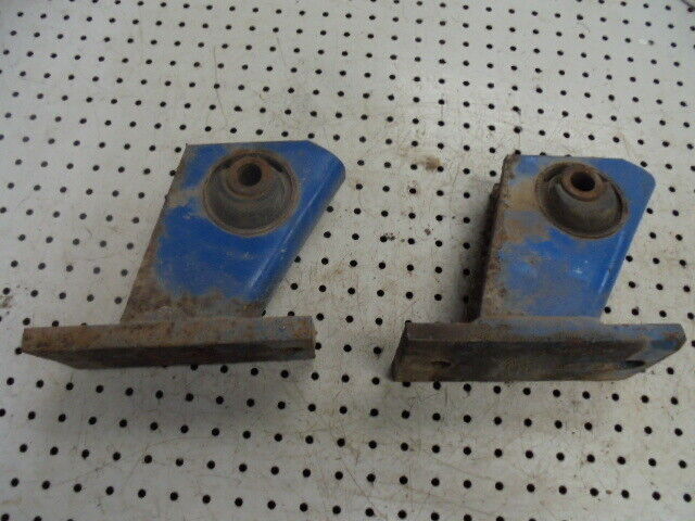 for, Ford 5030 Cab Rear Mountings PAIR  in Good Condition