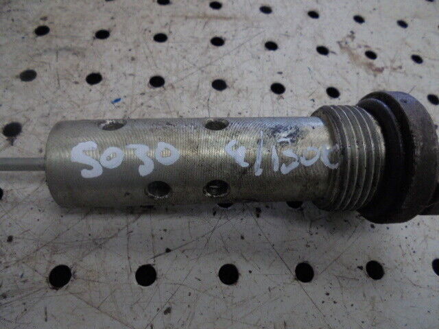 for, Ford 5030 Gearbox Filler Plug & Dipstick in Good Condition