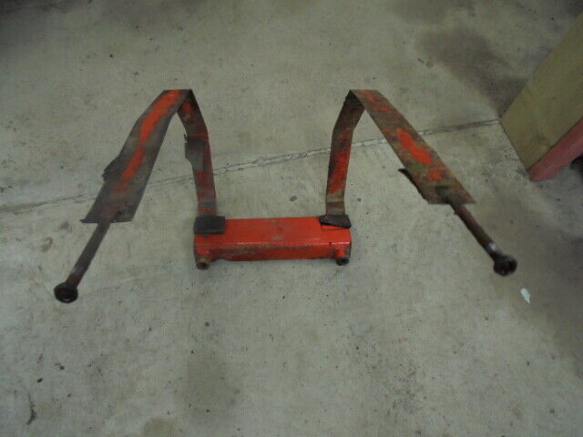 for, David Brown 1490 Diesel Tank Mounting Straps & Bracket in Good Condition