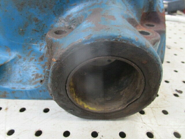 for, Ford 4600 Hydraulic Top Cover Housing in Good Condition