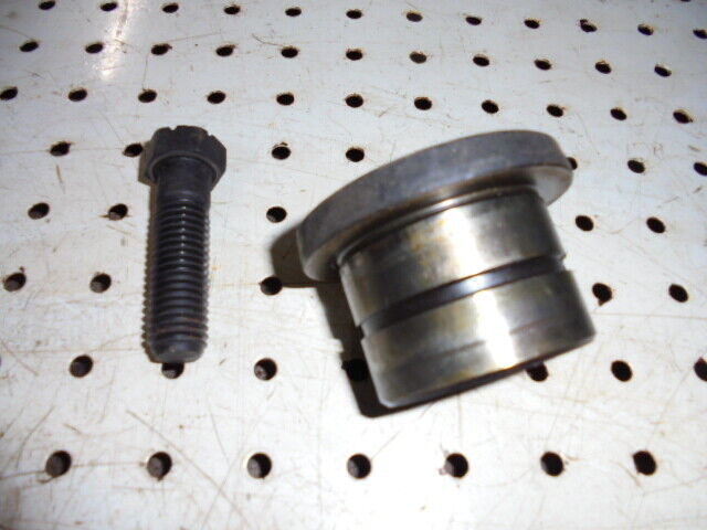 for, Ford 4610 Engine Idler Timing Gear Mounting Hub & Bolt in Good Condition
