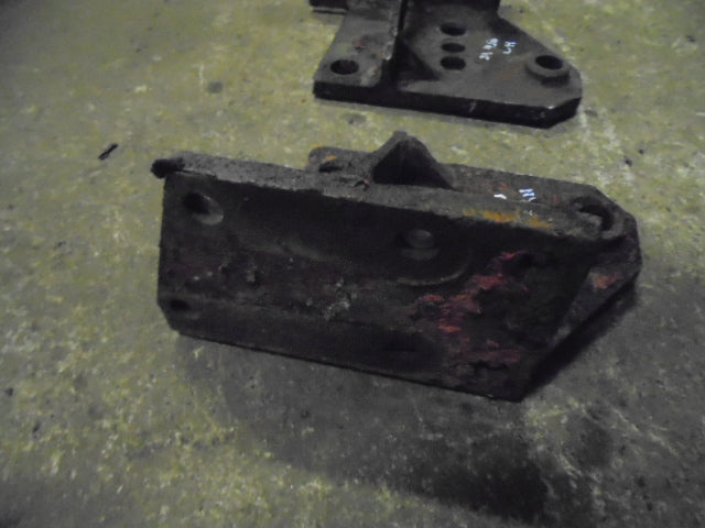 For DAVID BROWN 950 Hydraulic Arms Retaining Brackets
