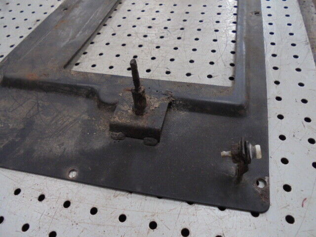 for, David Brown 1390 Cab Air Intake Duct Mounting Plate - Good Condition