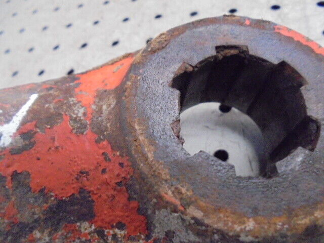 for, David Brown 1394,1390 RH Top Steering Arm - Good Condition