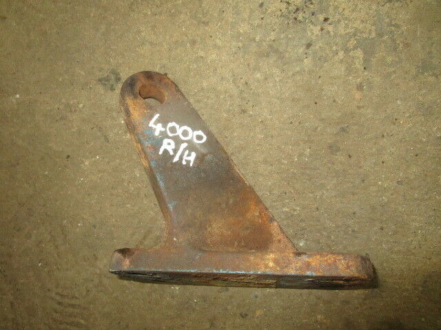 Ford 4000,4600 RH Hydraulic Arm Stabiliser Bracket in Good Condition