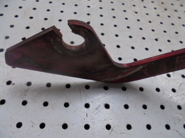 for, David Brown 1390 Bonnet Hinge Bracket Assembly in Good Condition