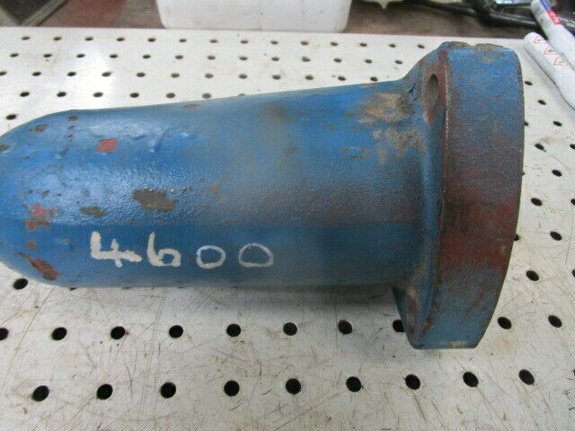 for, Ford 4600 Hydraulic Top Cover Rear Draft Spring Housing in Good Condition