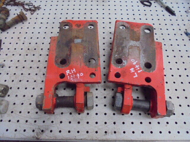 for, David Brown 1490 Hydraulic Arm Mounting Brackets & Pins - Good Condition