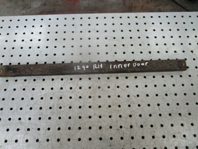 for, David Brown 1290, 1390 RH Inner Door Handle - Good condition 