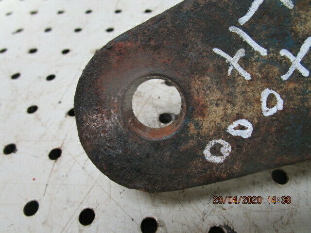 Ford 4000 LH Hydraulic Stabiliser Chain Bracket in Good Condition